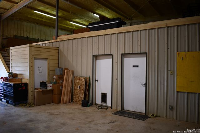 13688 S I-35, Dilley, TX 78017