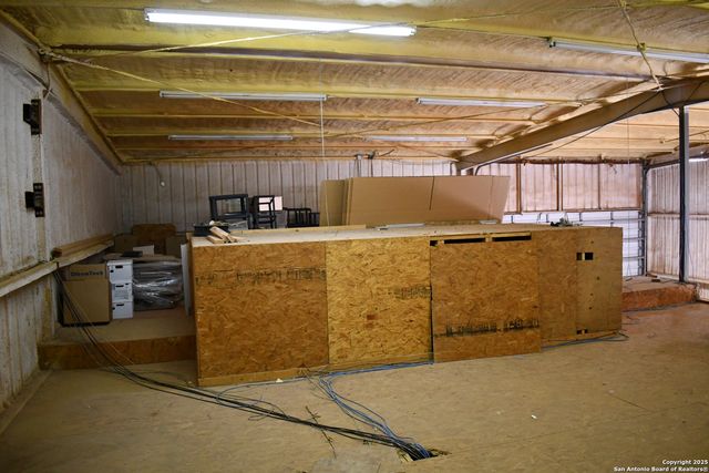 13688 S I-35, Dilley, TX 78017