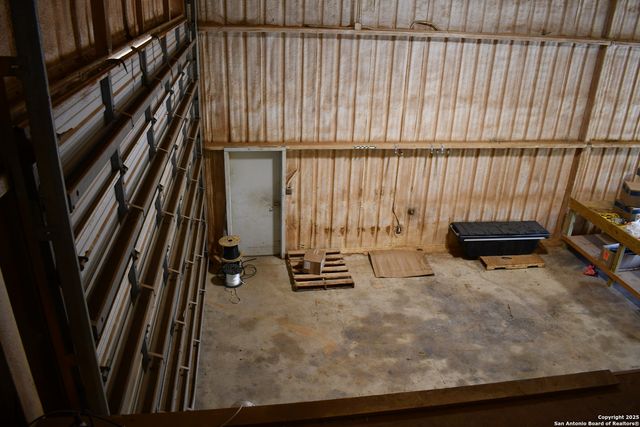 13688 S I-35, Dilley, TX 78017