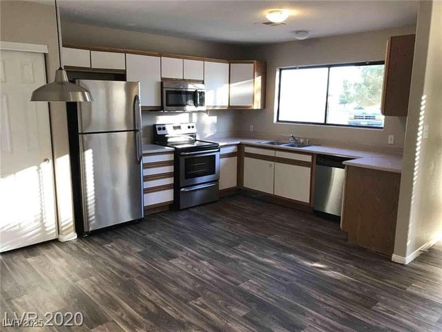 2120 McMurray Drive 6, Pahrump, NV 89060