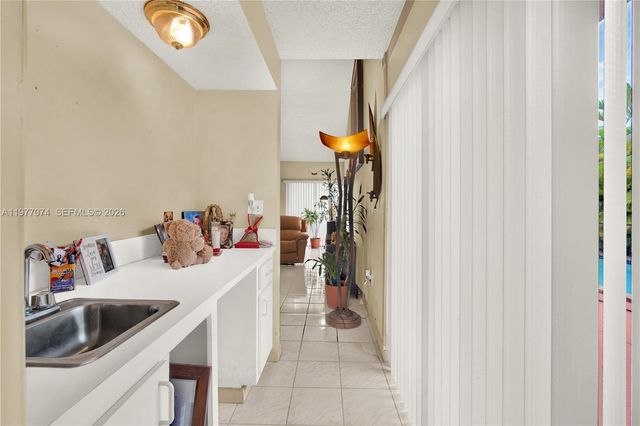 10528 SW 118th Pl, Miami, FL 33186