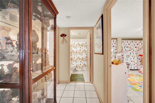 10528 SW 118th Pl, Miami, FL 33186