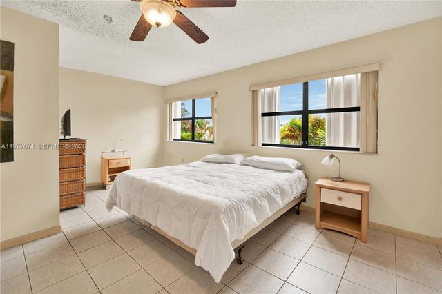 10528 SW 118th Pl, Miami, FL 33186