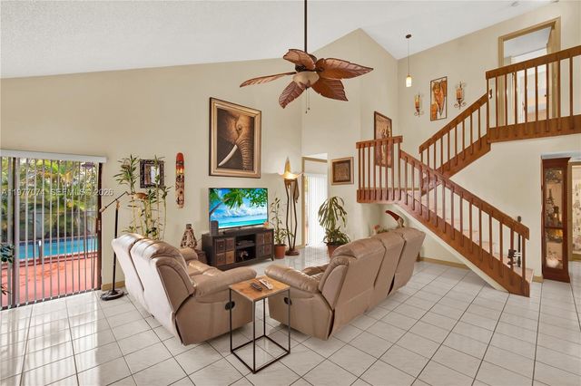 10528 SW 118th Pl, Miami, FL 33186