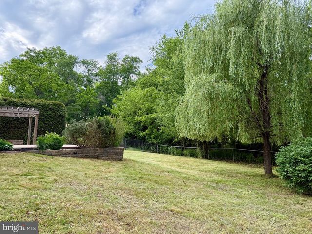 4 BLACK PINE LN, Lumberton, NJ 08048