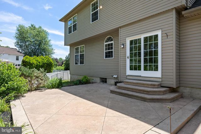 4 BLACK PINE LN, Lumberton, NJ 08048