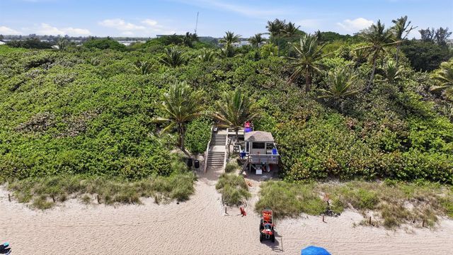 7 Belair Drive, Boynton Beach, FL 33435