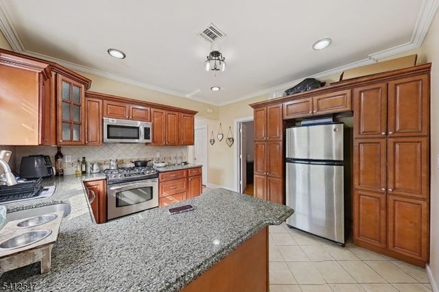 80 Newark Ave, Paterson City, NJ 07503