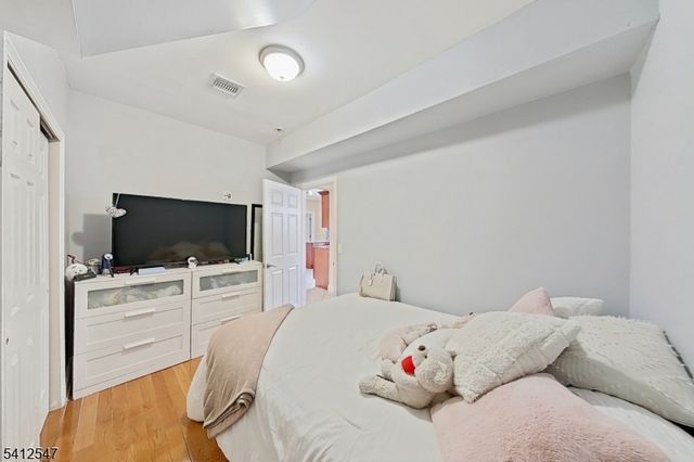 80 Newark Ave, Paterson City, NJ 07503