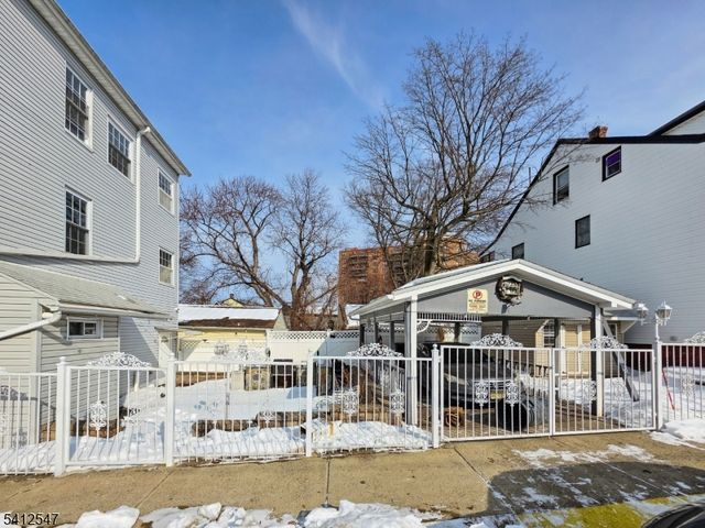 80 Newark Ave, Paterson City, NJ 07503