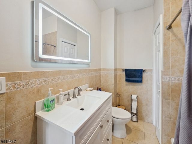 80 Newark Ave, Paterson City, NJ 07503