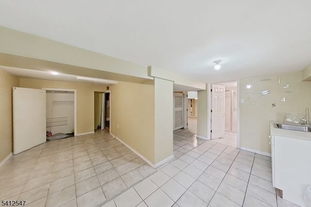 80 Newark Ave, Paterson City, NJ 07503