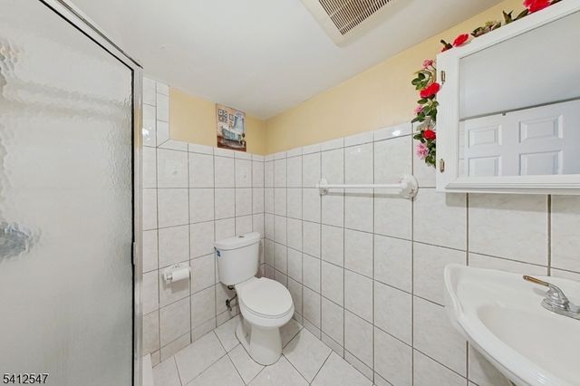 80 Newark Ave, Paterson City, NJ 07503