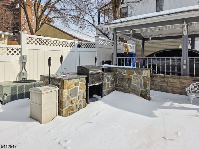 80 Newark Ave, Paterson City, NJ 07503