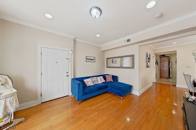 80 Newark Ave, Paterson City, NJ 07503