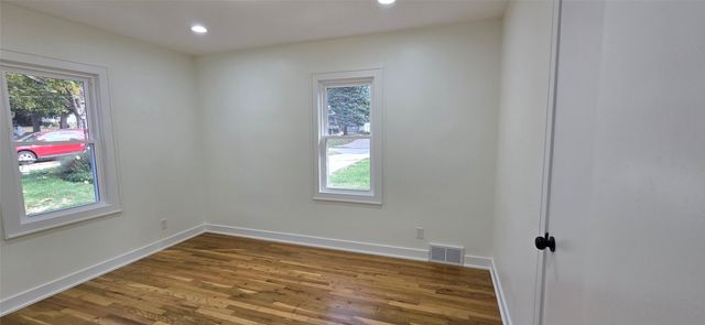 1206 68th Street, Windsor Heights, IA 50324