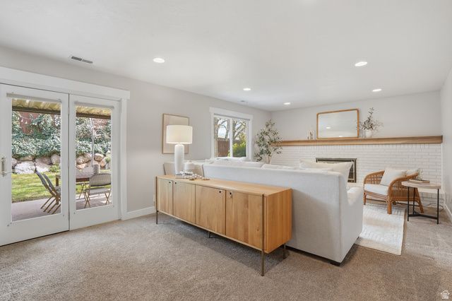 11865 S MAPLE RIDGE RD, Sandy, UT 84094