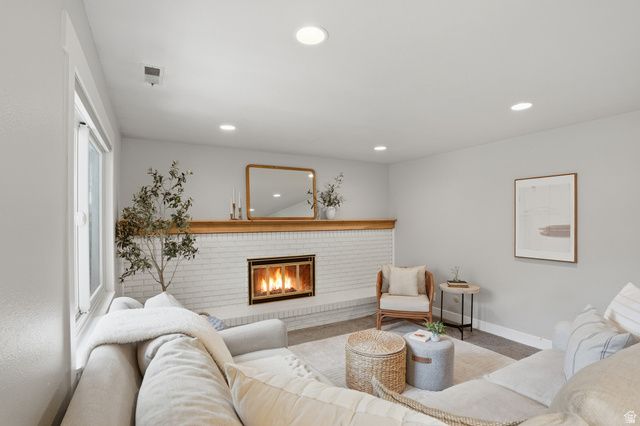 11865 S MAPLE RIDGE RD, Sandy, UT 84094