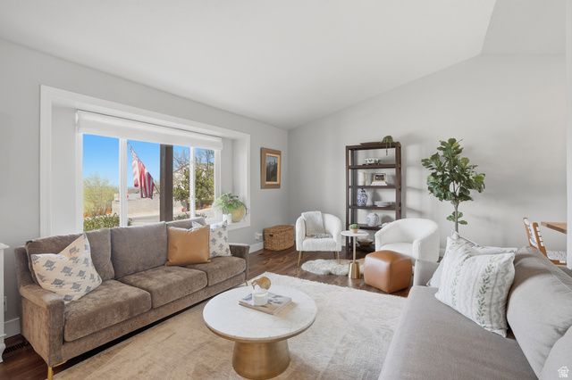 11865 S MAPLE RIDGE RD, Sandy, UT 84094