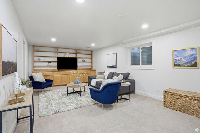 11865 S MAPLE RIDGE RD, Sandy, UT 84094