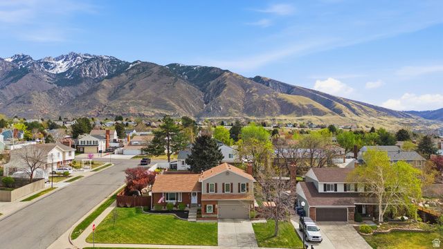 11865 S MAPLE RIDGE RD, Sandy, UT 84094