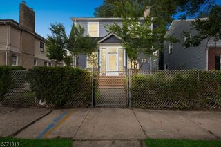 17 Grumman Ave, Newark City, NJ 07112