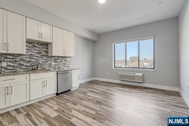 424 Whiton Street 502, Jersey City, NJ 07304