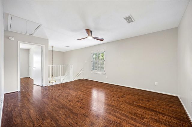 727 Bunker Hill Road 12, Houston, TX 77024
