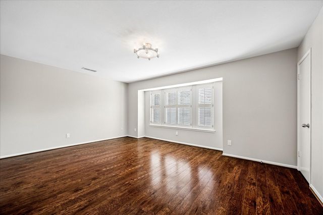 727 Bunker Hill Road 12, Houston, TX 77024