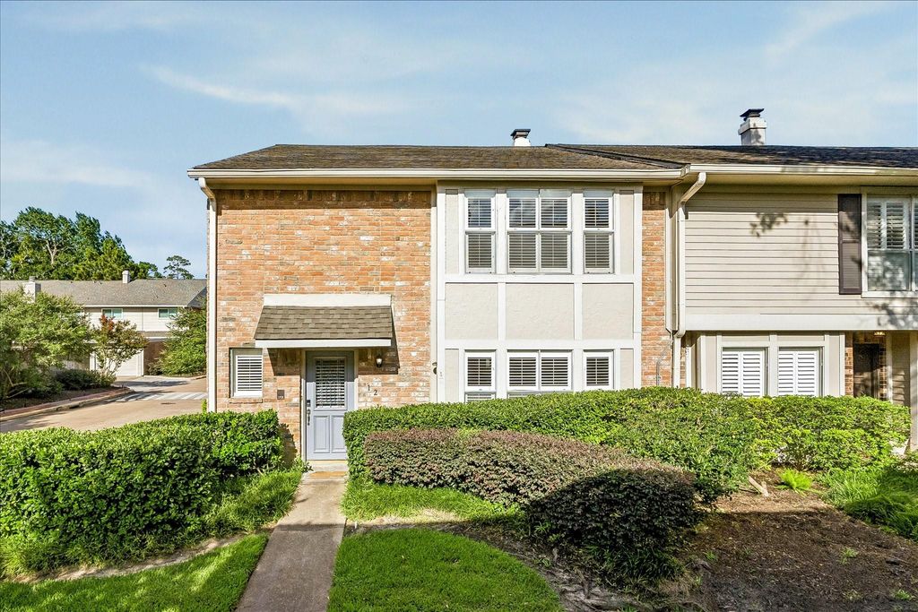 727 Bunker Hill Road 12, Houston, TX 77024
