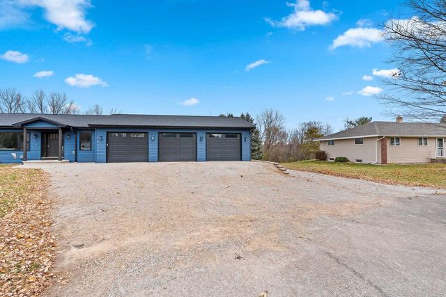 W9566 COUNTY RD JJ, Hortonville, WI 54944