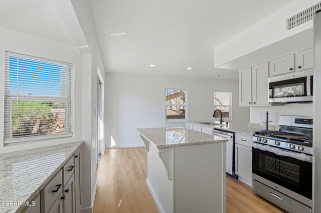 1613 Opossum Circle, Horizon City, TX 79928