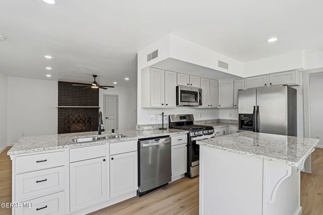 1613 Opossum Circle, Horizon City, TX 79928