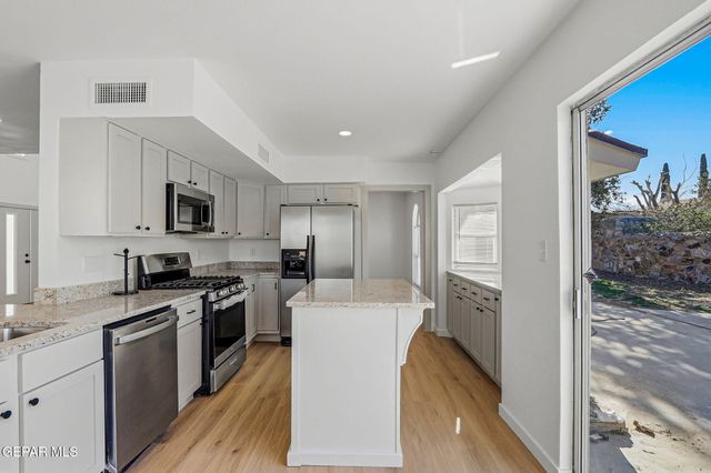 1613 Opossum Circle, Horizon City, TX 79928