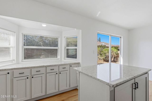 1613 Opossum Circle, Horizon City, TX 79928