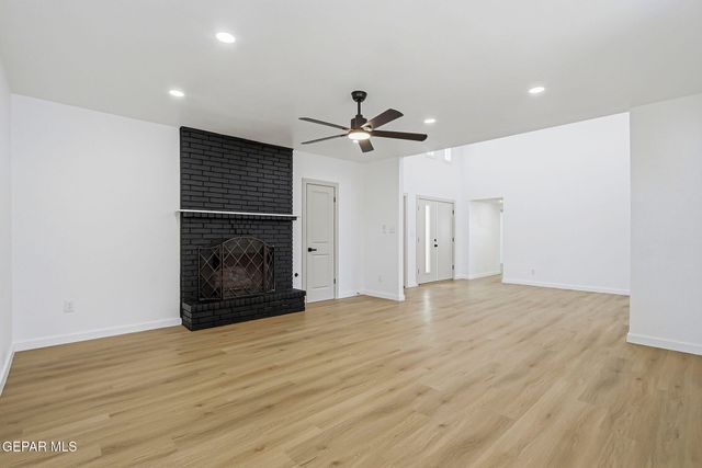 1613 Opossum Circle, Horizon City, TX 79928