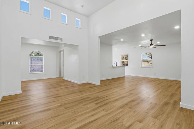 1613 Opossum Circle, Horizon City, TX 79928