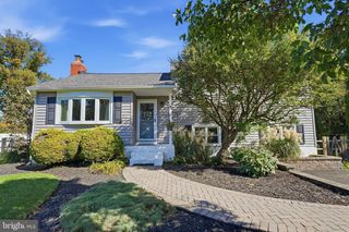 18 OAKDALE BLVD, Yardley, PA 19067