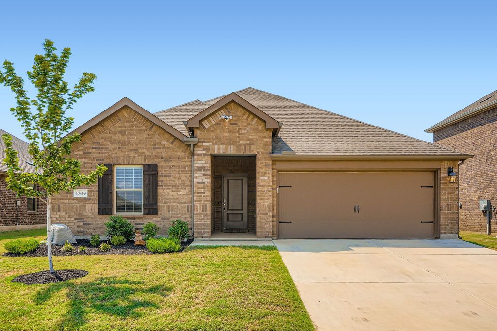 10409 Rambling Brooks Lane, Aubrey, TX 76227