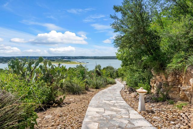 203 Bella Riva DR, Austin, TX 78734