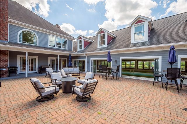 661 Waterdam Rd, North Strabane, PA 15317