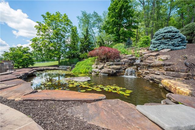 661 Waterdam Rd, North Strabane, PA 15317