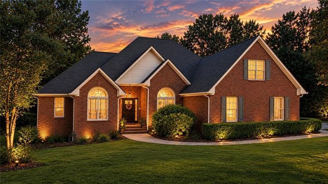 3857 Willow Bend Drive SW, Stockbridge, GA 30281