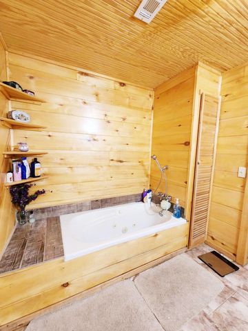 368 Rivers Rd, Hornbeck, LA 71439