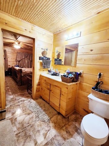 368 Rivers Rd, Hornbeck, LA 71439