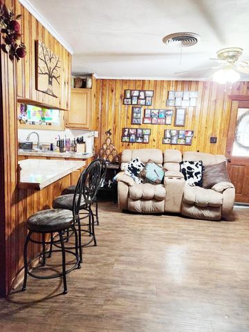 368 Rivers Rd, Hornbeck, LA 71439