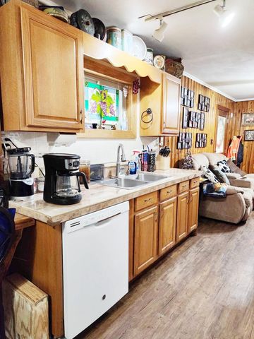 368 Rivers Rd, Hornbeck, LA 71439