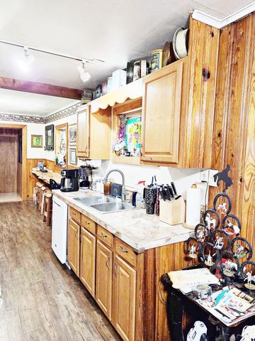 368 Rivers Rd, Hornbeck, LA 71439