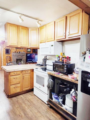 368 Rivers Rd, Hornbeck, LA 71439