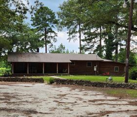 368 Rivers Rd, Hornbeck, LA 71439